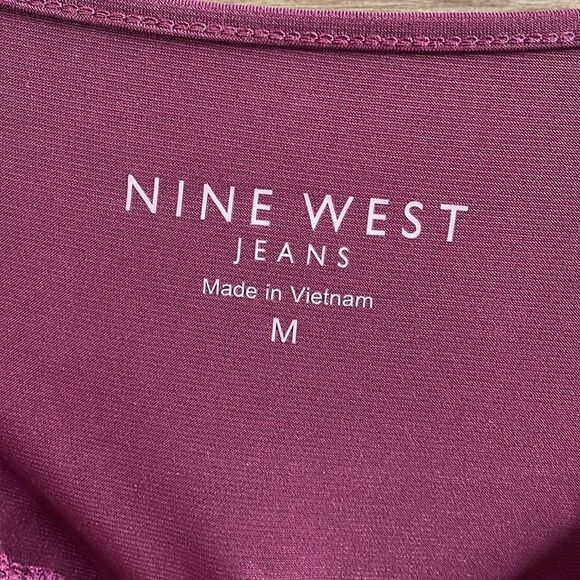 Nine West Women's  Burgundy Lace Stretchy Gathered Sides Top, Size Medium - Picture 4 of 5